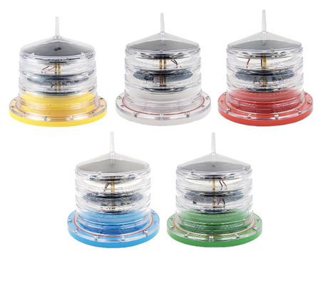 एकीकृत समुद्री प्रकाश में निर्मित सौर पैनल और लिथियम आयरन बैटरी